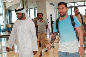 梅西抵达阿布扎比与阿根廷队汇合 世界杯将迎战沙特阿拉伯