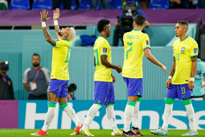 巴西连续8届世界杯闯进八强，内马尔比肩大罗贝利