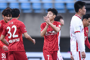 中国足协杯1/4决赛首回开战 上海海港4球轻取成都