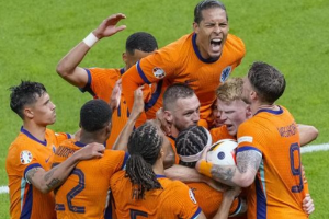 欧洲杯1/4决赛荷兰2-1战胜土耳其晋级4强