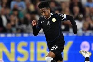 英超榜首大战切尔西重回第三位置