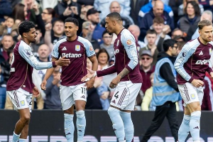 英超第33轮阿斯顿维拉主场4-3险胜桑德兰